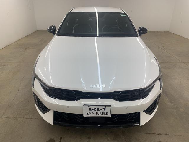 Photo of 2026 Snow White Pearl Kia K5