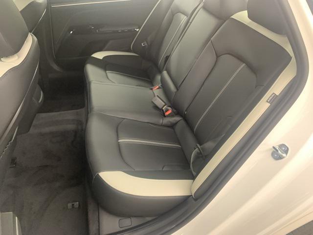 Photo of 2026 Snow White Pearl Kia K5