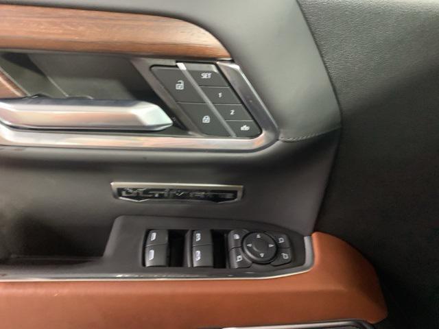 Photo of 2023 Onyx Black GMC Sierra 1500