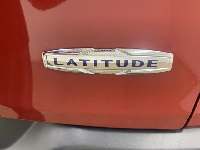 Photo of 2016 Deep Cherry Red Crystal Pearlcoat Jeep Cherokee