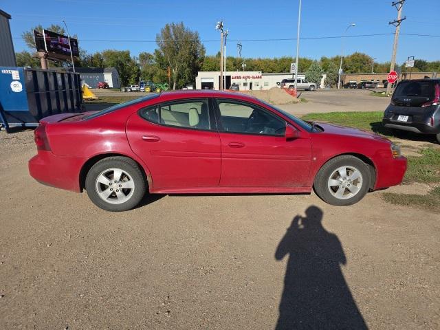 Photo of 2007 Red Pontiac Grand Prix