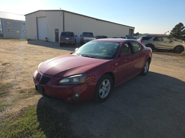 Photo of 2007 Red Pontiac Grand Prix