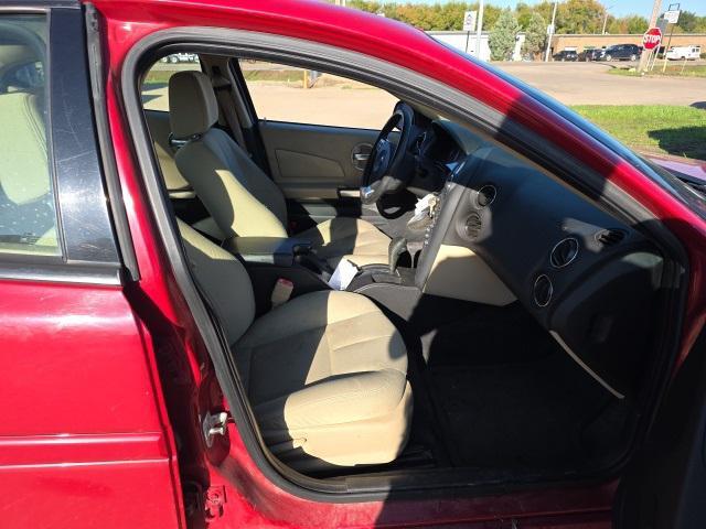 Photo of 2007 Red Pontiac Grand Prix