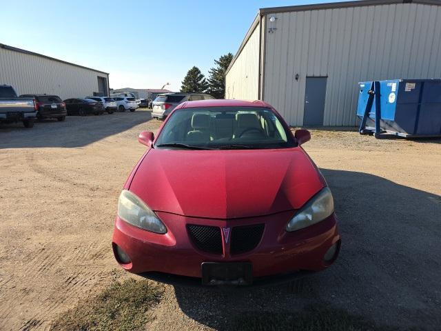 Photo of 2007 Red Pontiac Grand Prix