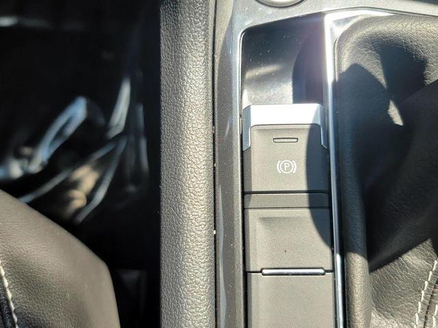 Photo of 2022 Deep Black Pearl Effect Volkswagen Tiguan