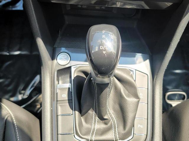Photo of 2022 Deep Black Pearl Effect Volkswagen Tiguan
