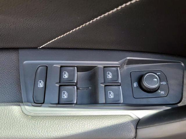 Photo of 2022 Deep Black Pearl Effect Volkswagen Tiguan