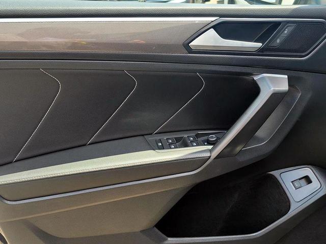 Photo of 2022 Deep Black Pearl Effect Volkswagen Tiguan