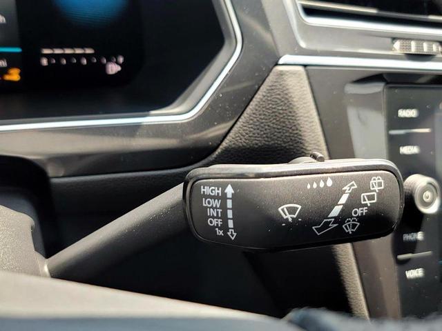 Photo of 2022 Deep Black Pearl Effect Volkswagen Tiguan