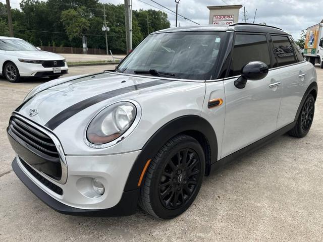 Photo of 2016 Silver MINI Hardtop