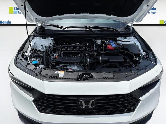 Photo of 2025 Platinum White Pearl Honda Accord
