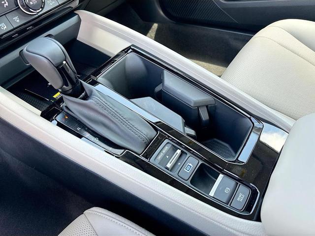 Photo of 2025 Urban Gray Pearl Honda Accord Hybrid