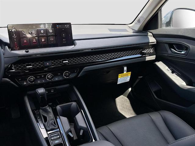 Photo of 2025 Urban Gray Pearl Honda Accord Hybrid