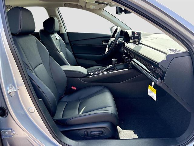 Photo of 2025 Solar Silver Metallic Honda Accord Hybrid
