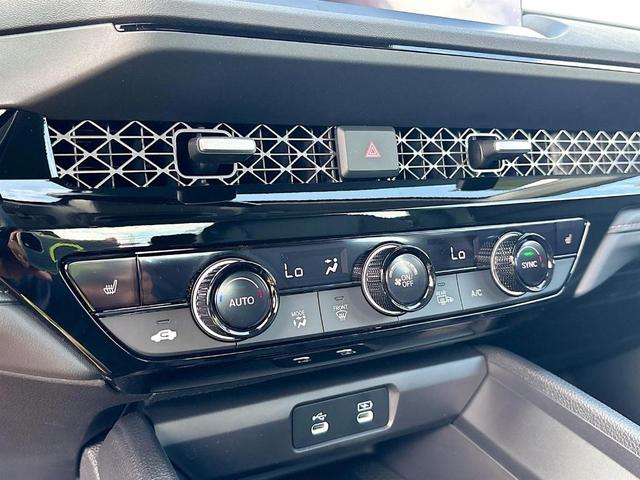Photo of 2025 Solar Silver Metallic Honda Accord Hybrid