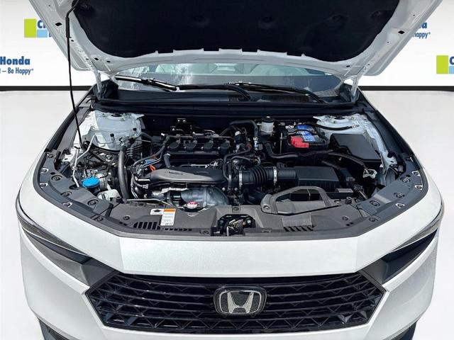 Photo of 2025 Platinum White Pearl Honda Accord