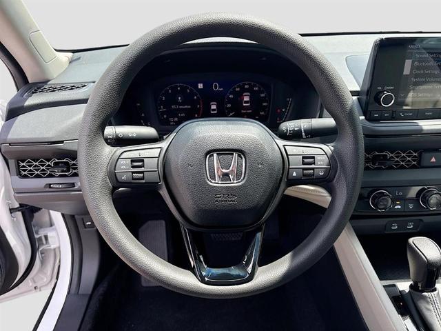 Photo of 2025 Platinum White Pearl Honda Accord