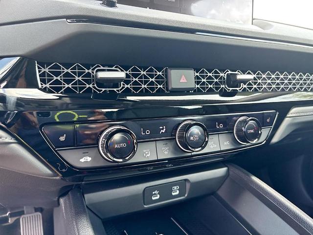 Photo of 2025 Meteorite Gray Metallic Honda Accord Hybrid