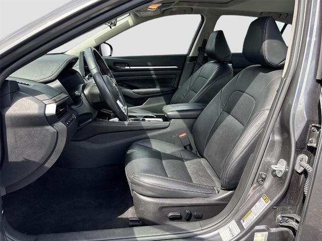 Photo of 2023 Gun Metallic Nissan Altima
