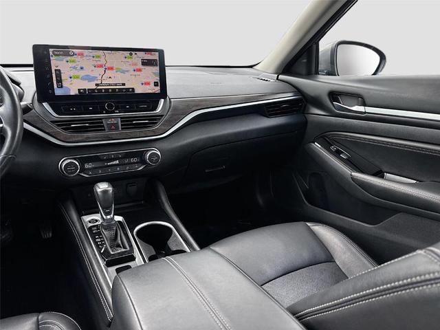 Photo of 2023 Gun Metallic Nissan Altima