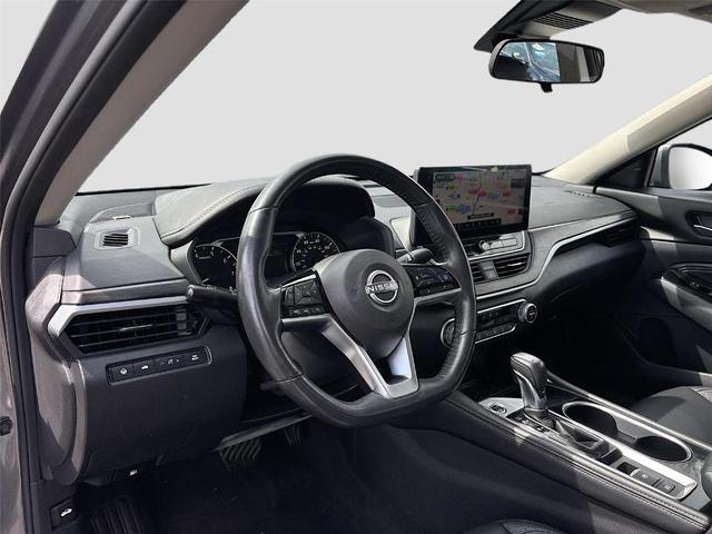 Photo of 2023 Gun Metallic Nissan Altima