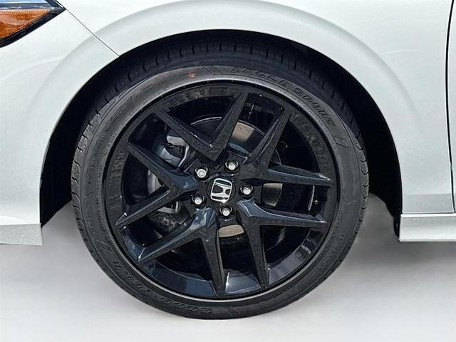 Photo of 2026 Platinum White Pearl Honda Civic