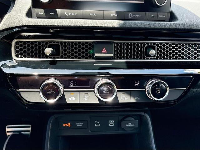 Photo of 2026 Platinum White Pearl Honda Civic