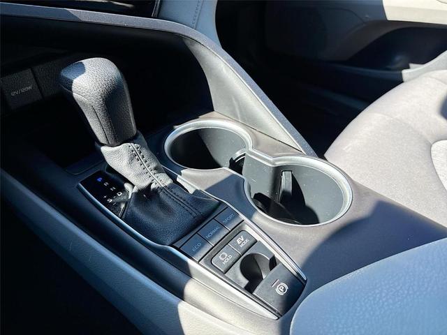 Photo of 2022 Predawn Gray Mica Toyota Camry Hybrid