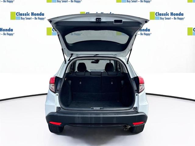 Photo of 2022 Platinum White Pearl Honda HR-V