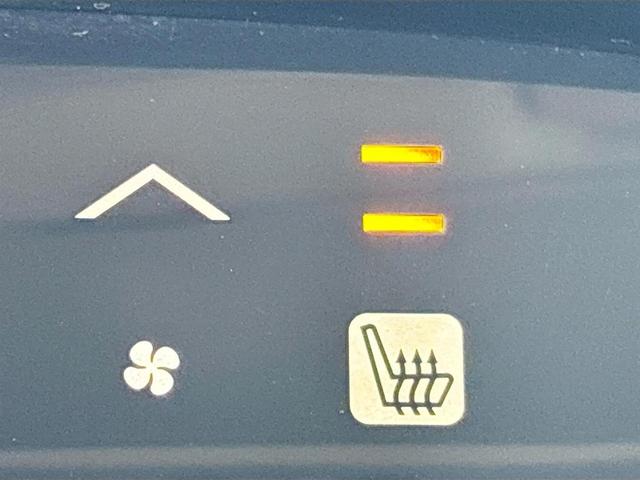 Photo of 2022 Platinum White Pearl Honda HR-V