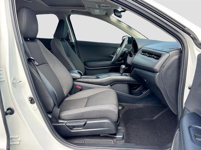 Photo of 2022 Platinum White Pearl Honda HR-V