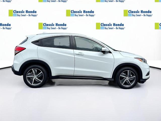 Photo of 2022 Platinum White Pearl Honda HR-V