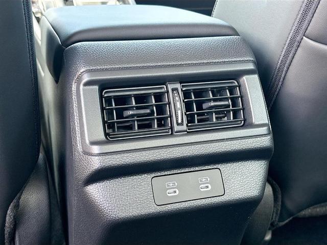 Photo of 2025 Platinum White Pearl Honda Accord Hybrid
