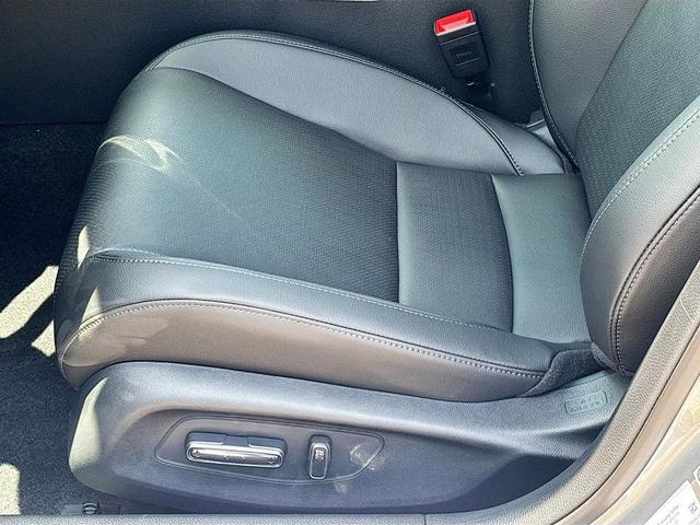 Photo of 2025 Solar Silver Metallic Honda Civic Hybrid