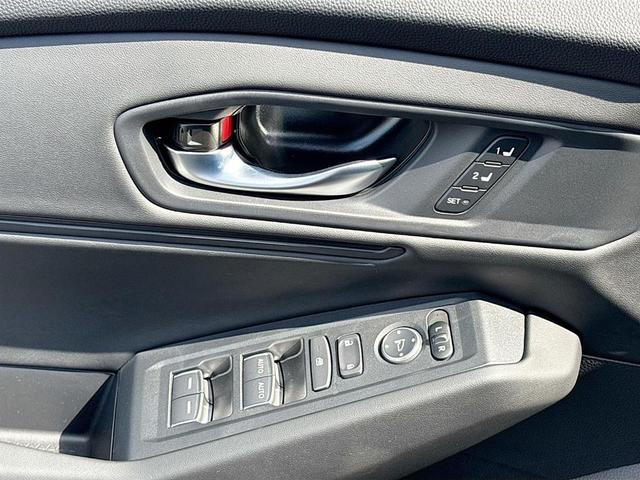 Photo of 2025 Solar Silver Metallic Honda Accord Hybrid