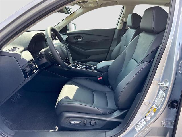 Photo of 2025 Solar Silver Metallic Honda Accord Hybrid