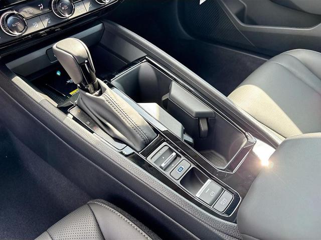 Photo of 2025 Solar Silver Metallic Honda Accord Hybrid