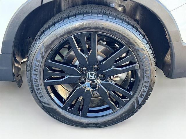 Photo of 2021 Platinum White Pearl Honda Pilot