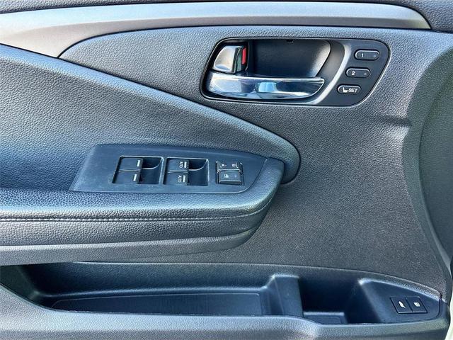 Photo of 2021 Platinum White Pearl Honda Pilot