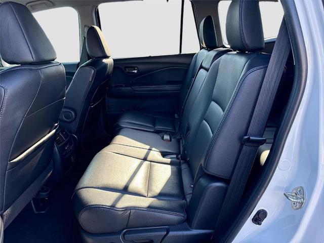 Photo of 2021 Platinum White Pearl Honda Pilot