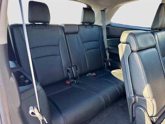 Photo of 2021 Platinum White Pearl Honda Pilot