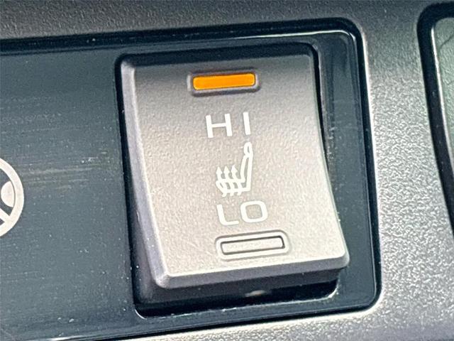 Photo of 2023 Wind Chill Pearl / Midnight Black Metallic Toyota RAV4 Hybrid