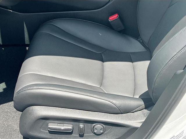 Photo of 2025 Platinum White Pearl Honda Accord Hybrid