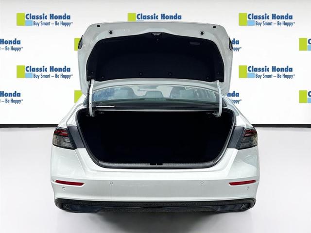 Photo of 2025 Platinum White Pearl Honda Accord Hybrid