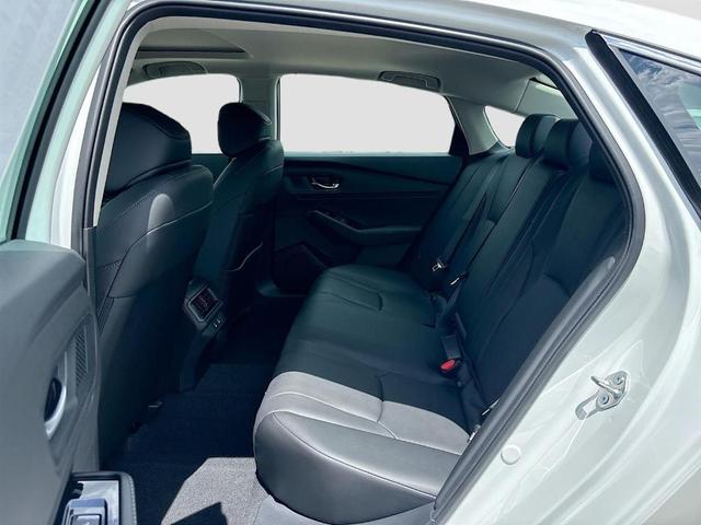 Photo of 2025 Platinum White Pearl Honda Accord Hybrid
