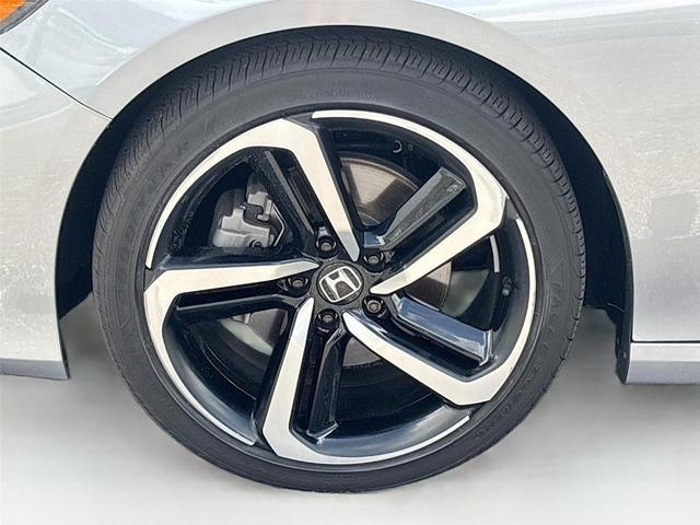Photo of 2022 Lunar Silver Metallic Honda Accord