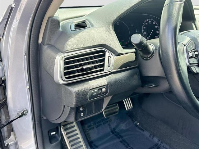 Photo of 2022 Lunar Silver Metallic Honda Accord