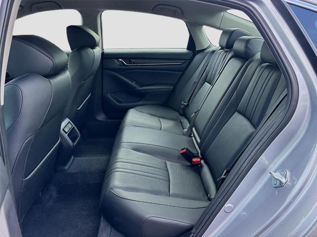 Photo of 2022 Lunar Silver Metallic Honda Accord