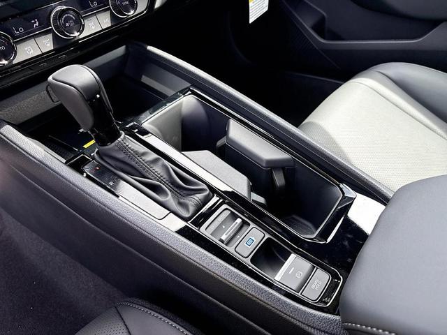 Photo of 2025 Crystal Black Pearl Honda Accord Hybrid