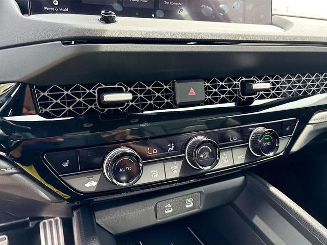 Photo of 2025 Crystal Black Pearl Honda Accord Hybrid